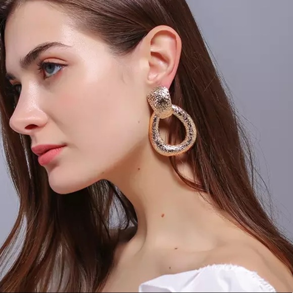 NEW Zara Gold Textured Hoop Earrings - Picture 2 of 4